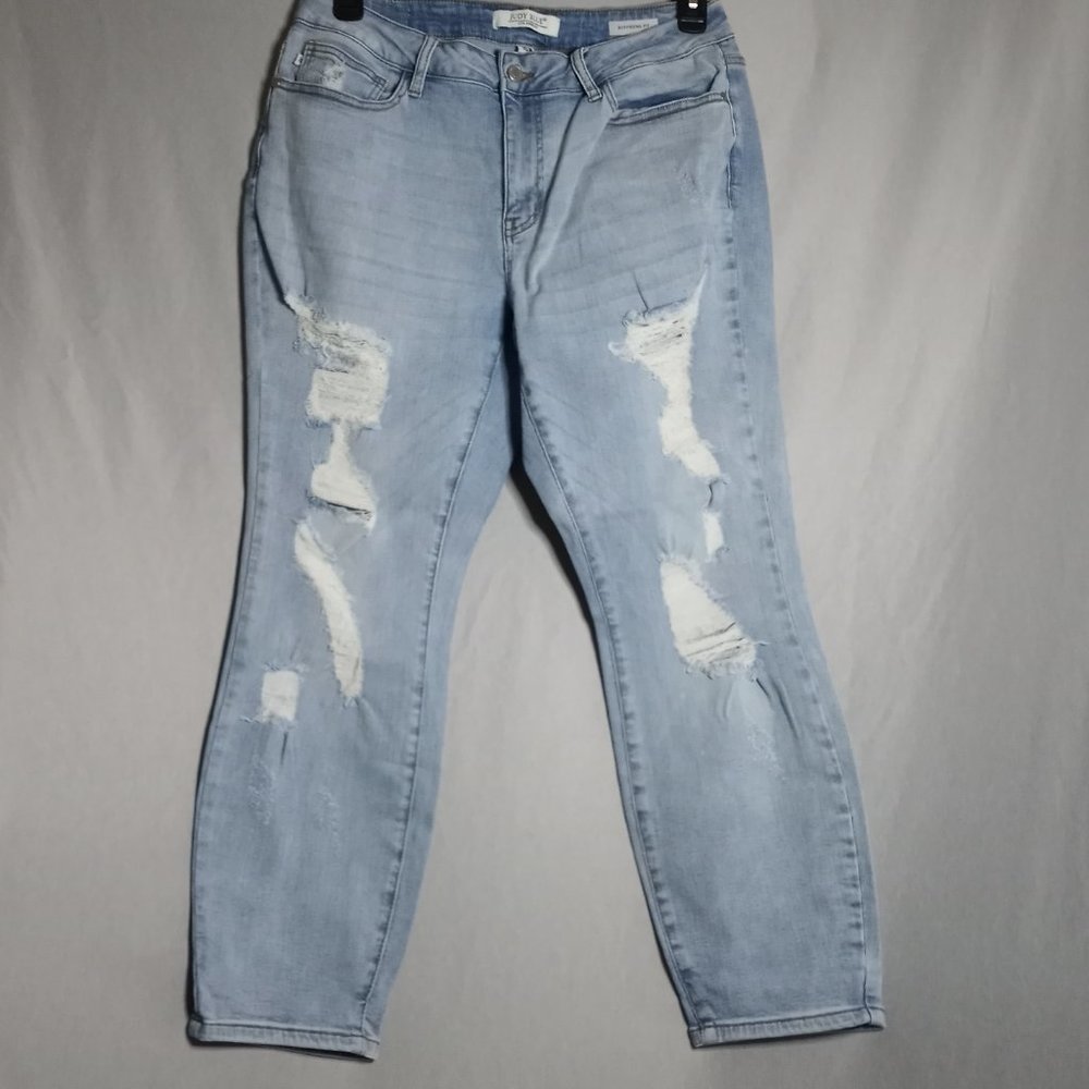 Judy Blue Boyfriend Fit Women's Mid-Rise Distressed Light Wash Jeans Size 16W